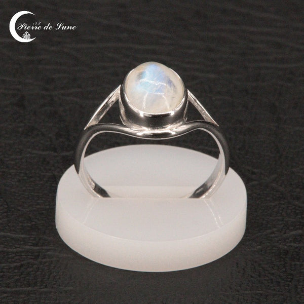 Design épuré en argent 925 rhodié de la Bague Pierre de Lune (Néréide).