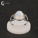Bague femme (Thalia) raffinée en argent 925 rhodié, ovale cabochon 8x10mm.