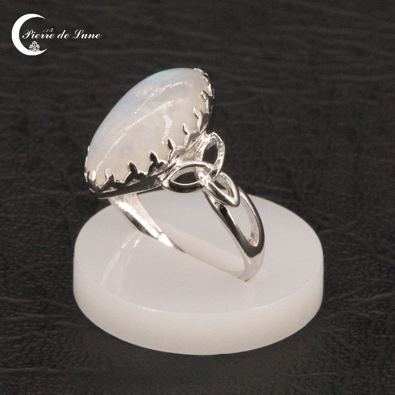 Bijou argent rhodié hypoallergénique Bague Pierre de Lune (Aglaé) forme navette.
