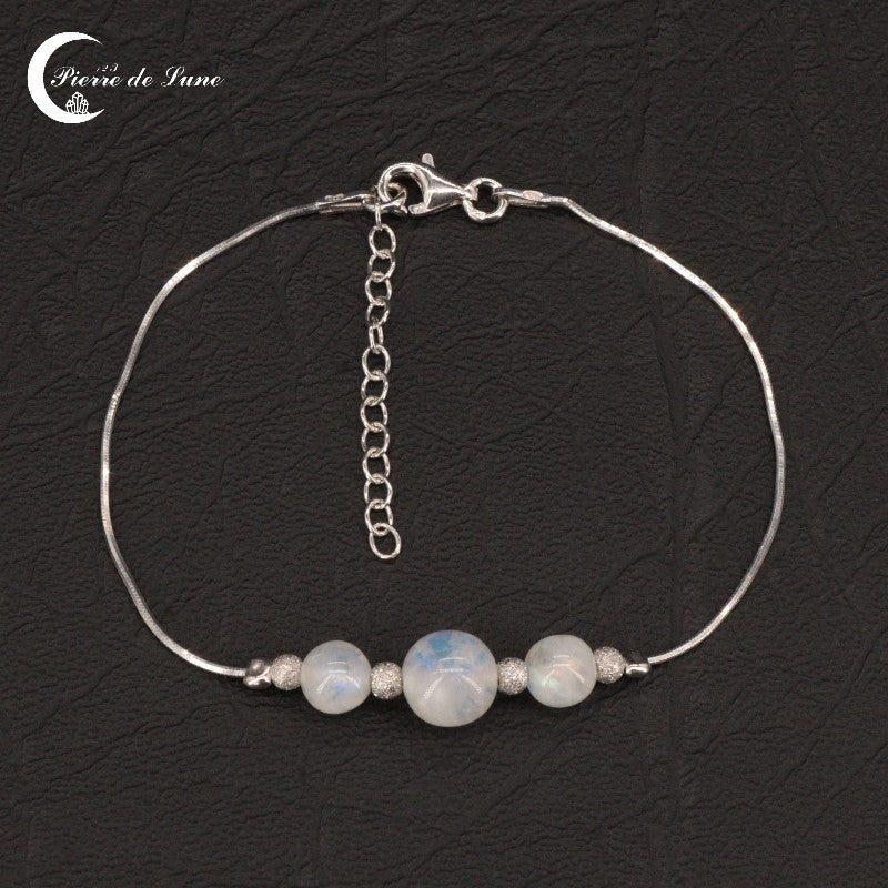 Bracelet femme ajustable (Anna) en Pierre de Lune véritable et argent, modèle à trois pierres.