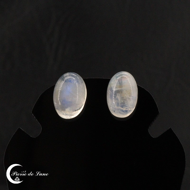 Vue d'ensemble des Boucles d'oreilles Pierre de Lune (Fantaisie) design et originales.