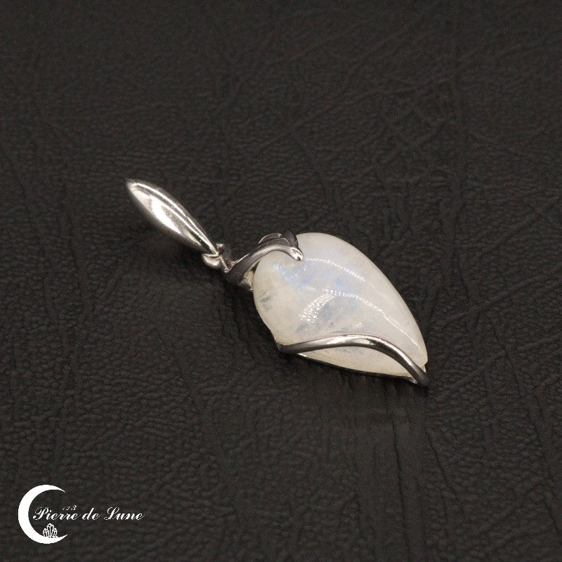 Bijou femme : Pendentif Pierre de Lune (Flamme) goutte, design unique et spirituel en argent 925