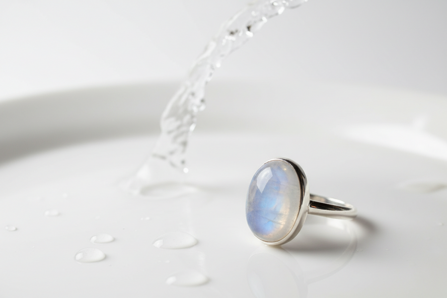 Bijou en pierre de lune argent 925 à protéger de l'eau – conseils d'entretien 123 Pierre de Lune