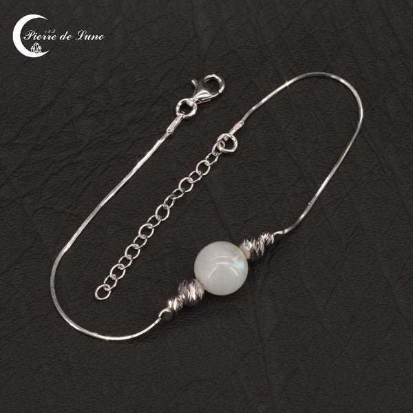 Détail du fermoir mousqueton et de la chaînette d'ajustement du Bracelet Pierre de Lune (Eos).