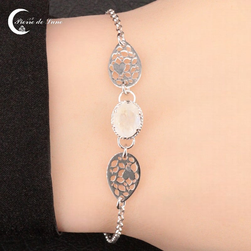 Bracelet pierre de lune ovale facettée argent 925 (Ismène)