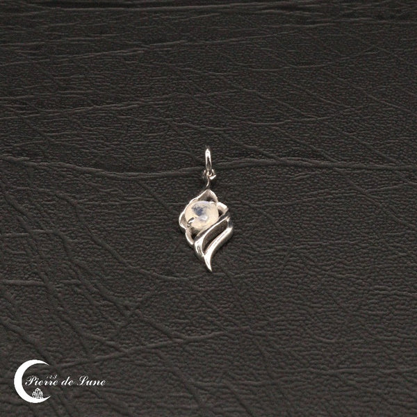 Pendentif (Cyclops) avec pierre de lune véritable, présenté de face