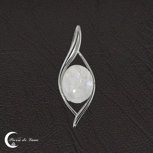 Pendentif solitaire (Cyclops) avec pierre de lune cabochon sur chaîne (chaîne non incluse).