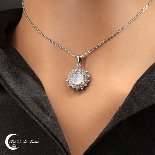 Présentation du cabochon rond de la pierre naturelle, pendentif (Jasmine)