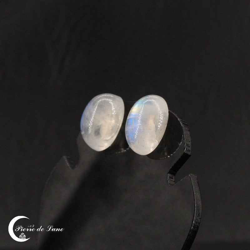 Boucles d'oreilles Pierre de Lune (Fantaisie) pour un style affirmé.