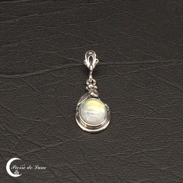 Pendentif femme (Phoebe) en Pierre de Lune véritable et argent massif 925, design élégant